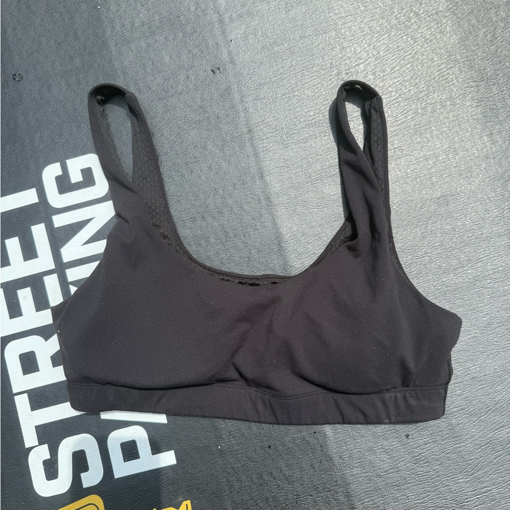 Vuori Black Supportive Scoop Neck Bra